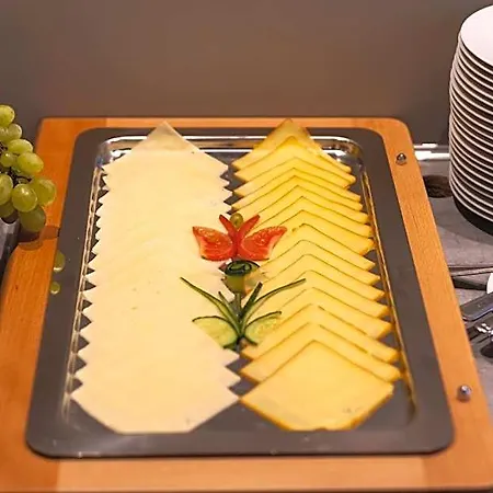 Sky 4*